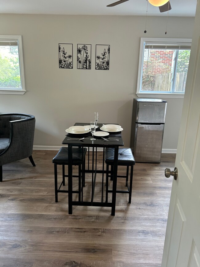 Foto del edificio - 2412 Glenrock Dr