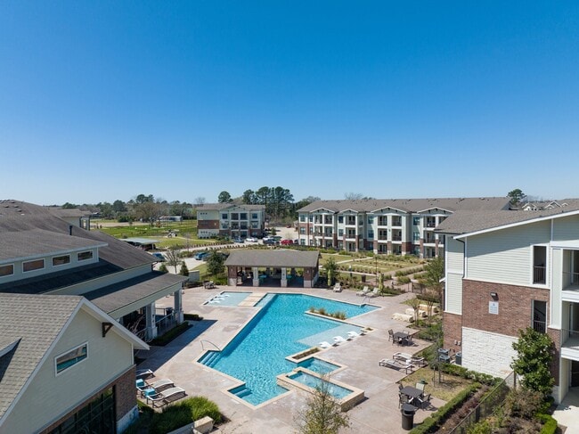 Building Photo - Falcon at Grand Harbor