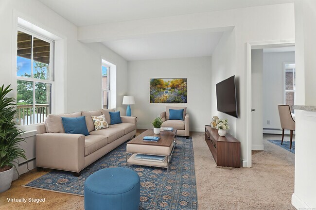 Building Photo - 45 Squire St