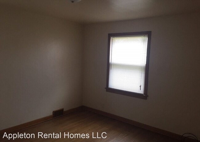 Building Photo - 3 br, 1 bath House - 4576 N 40th Street