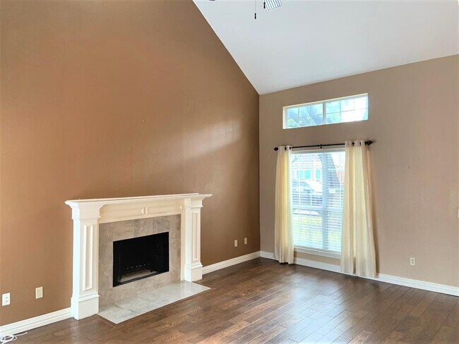 Foto del edificio - 17715 Windflower Way
