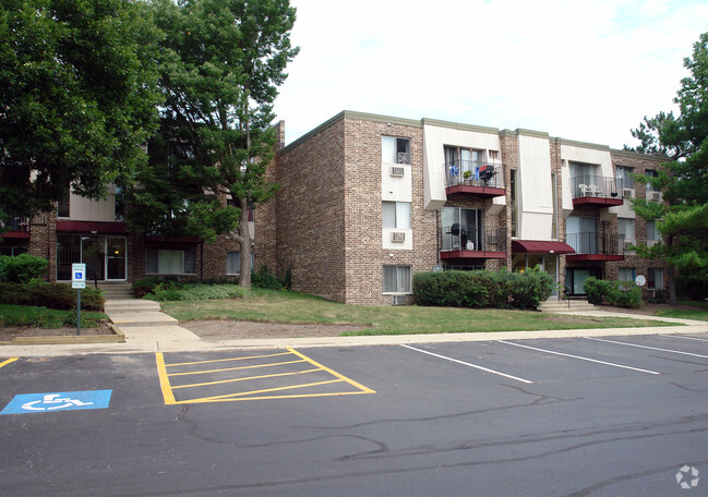 Building Photo - Beacon Cove