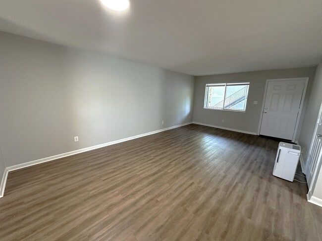Building Photo - 448 Belmont Rd