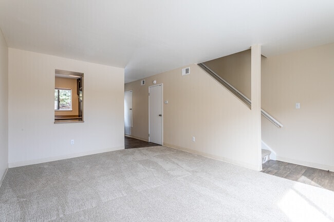 2HAB, 1BA - 780 ft² - Parkview Terrace