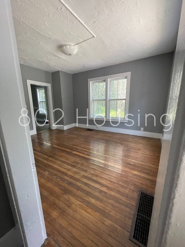 Building Photo - Montpelier Apartments