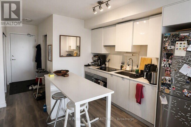 Photo du bâtiment - 195 Redpath Ave