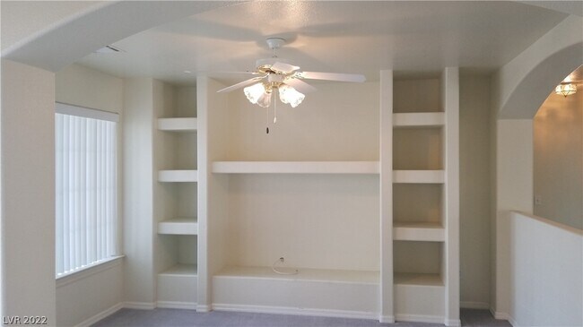 Building Photo - 6341 Waterford St