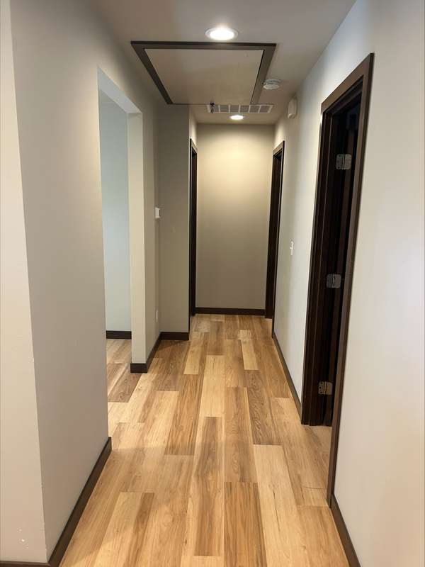 Foto del edificio - 407 E Main St
