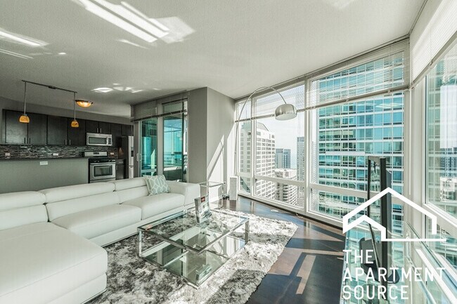 Foto del edificio - 345 E Ohio St