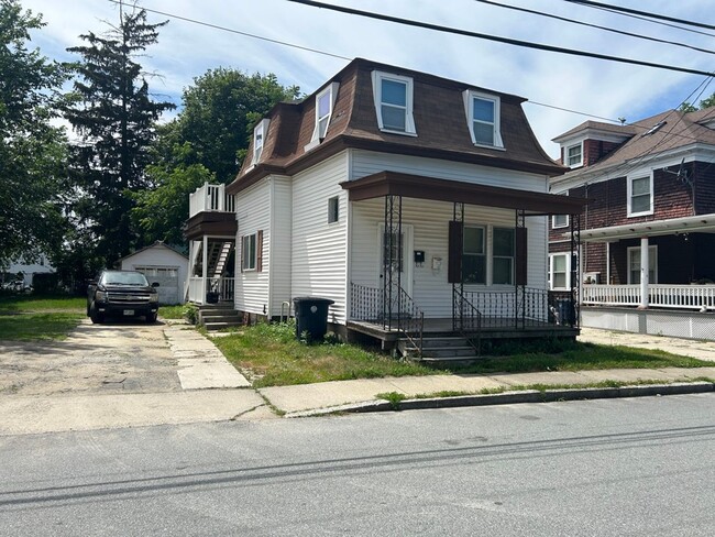 Building Photo - 135 Chestnut St