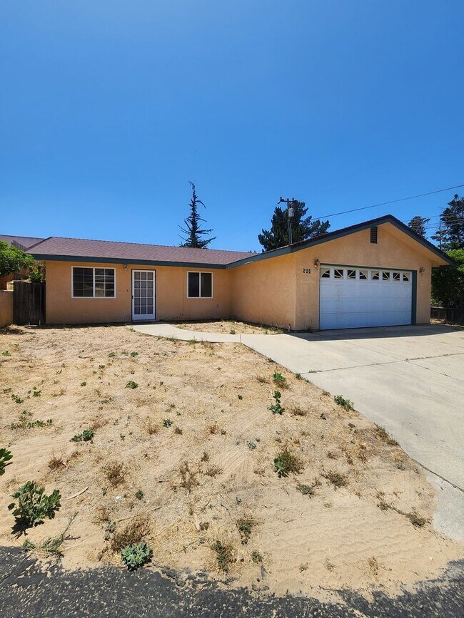 Foto del edificio - Charming 3 Bedroom Nipomo Home