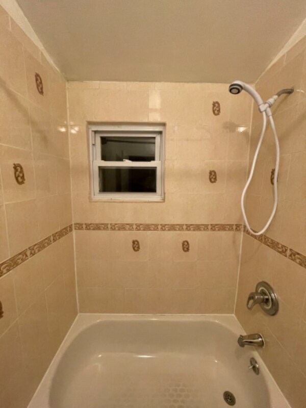 Foto del edificio - 216-15-216137 137th Ave
