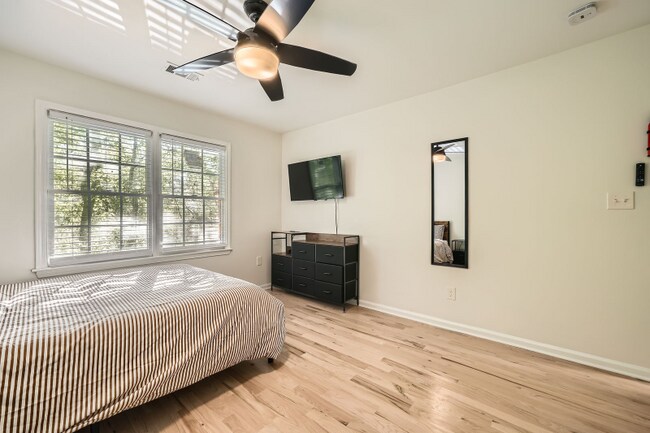 Foto del edificio - 466 Raven Springs Trail
