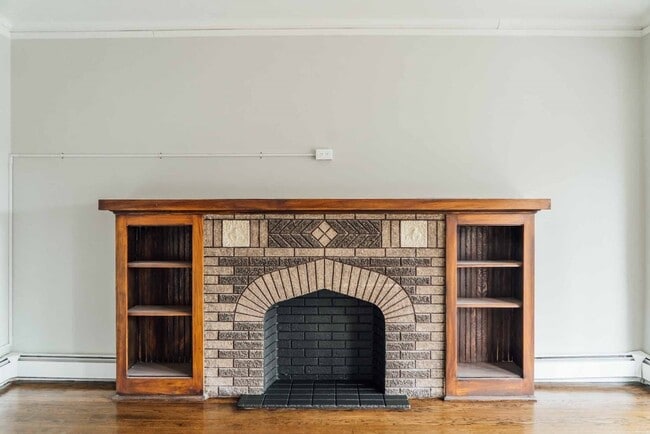 Building Photo - 5433 S Drexel Ave