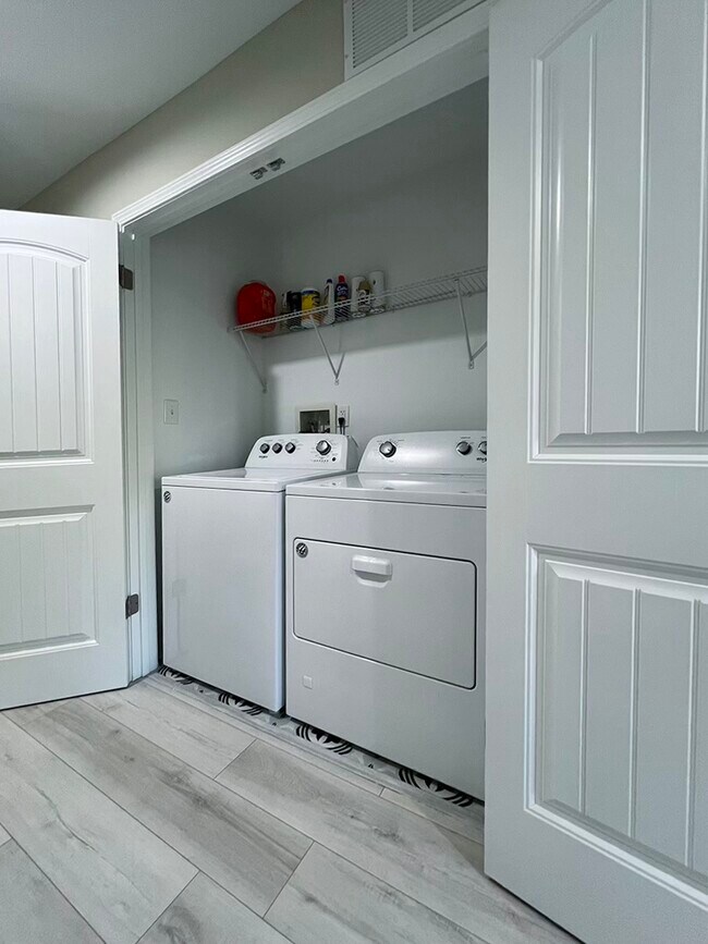 Full size washer and drier laundry room - 1007 N Peace Haven Rd