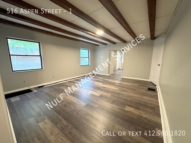 Building Photo - 516 Aspen St