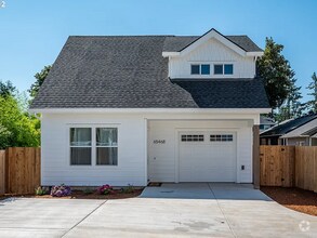 Building Photo - 6546 SE 64th Ave