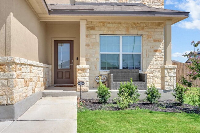 Building Photo - "1/2 Month Free at 110 Spurfowl: 5-Bedroom...