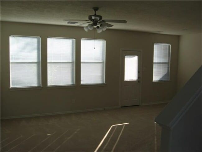 Building Photo - 17154 Oakwood Chase Dr