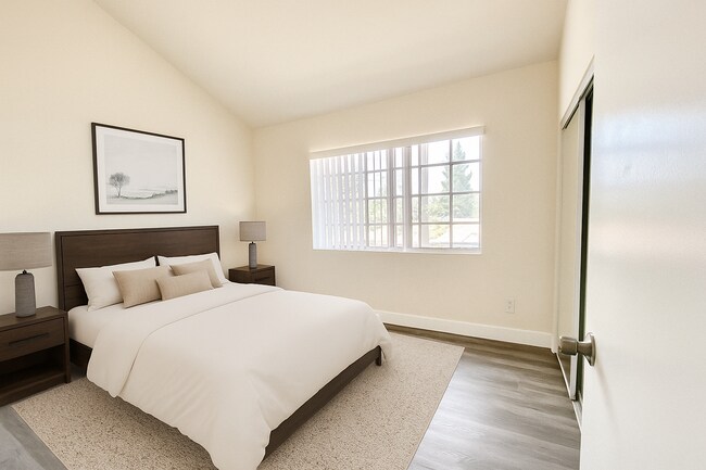 Foto del edificio - 6941 Hazeltine Ave