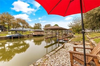 Building Photo - 301 Granada Calle St