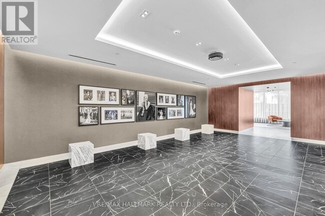 Photo du bâtiment - 500-500 Dupont St