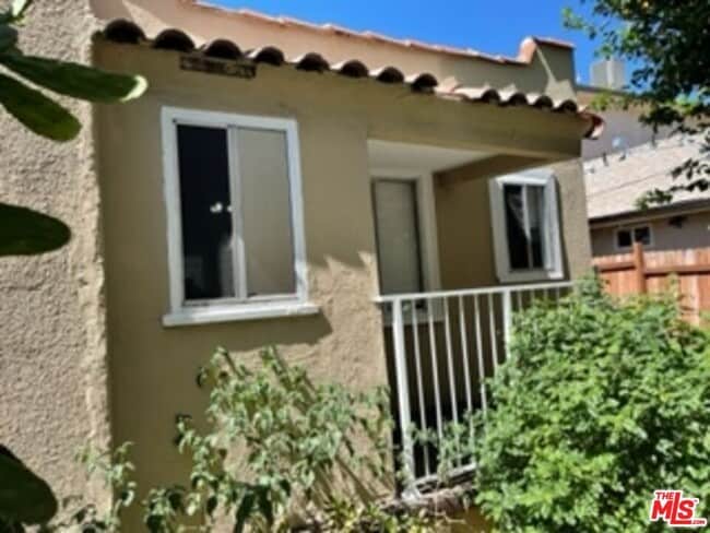 Building Photo - 11223 Emelita St