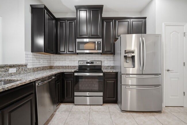 Building Photo - 10903 Verawood Dr