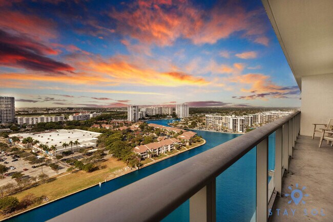 Foto del edificio - 4010 S Ocean Dr