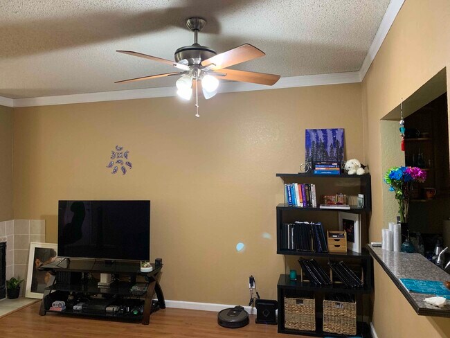 Photo - 4671 Albany Cir Apartment