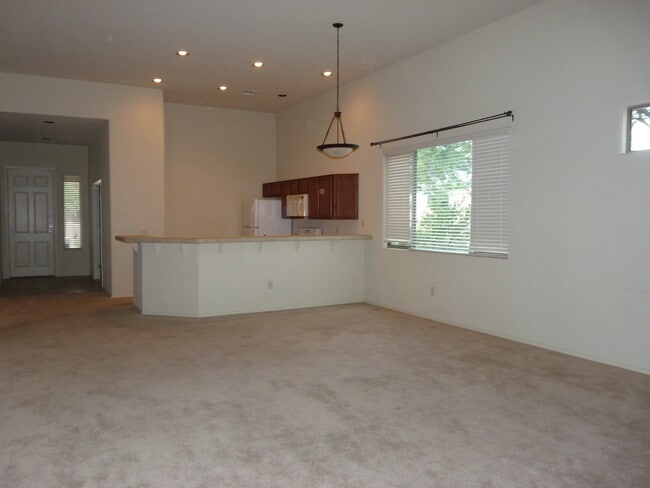 Foto del edificio - Gated Community in Rancho Vistoso-4 Bedroo...