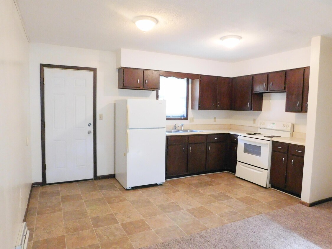 Primary Photo - 702 W 12th St