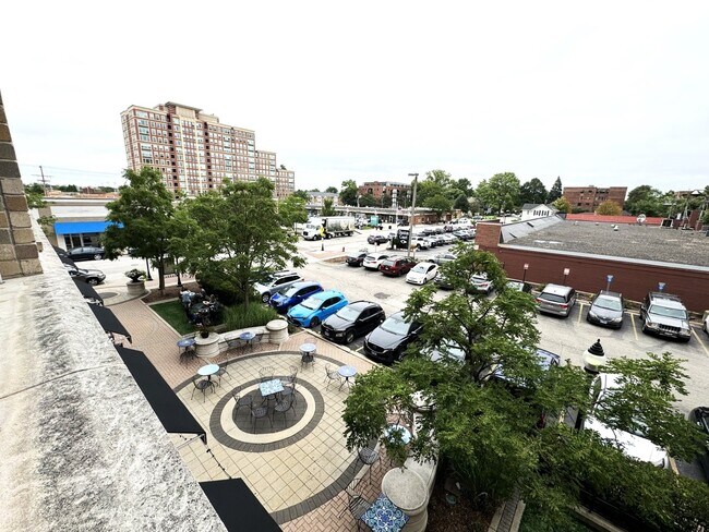 Foto del edificio - 10 S Dunton Ave