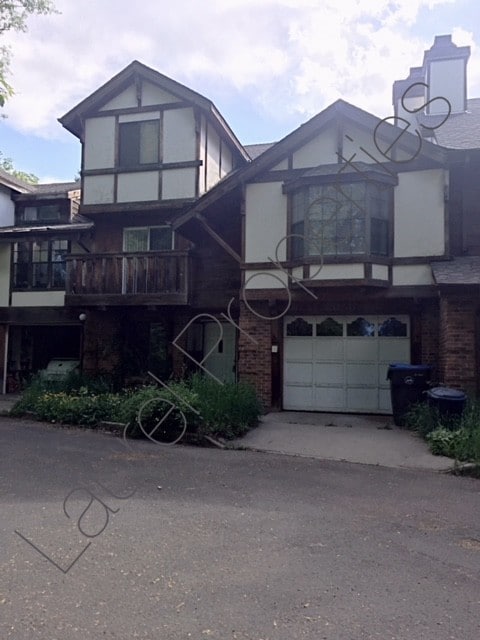 Photo - 709 20th St Townhome