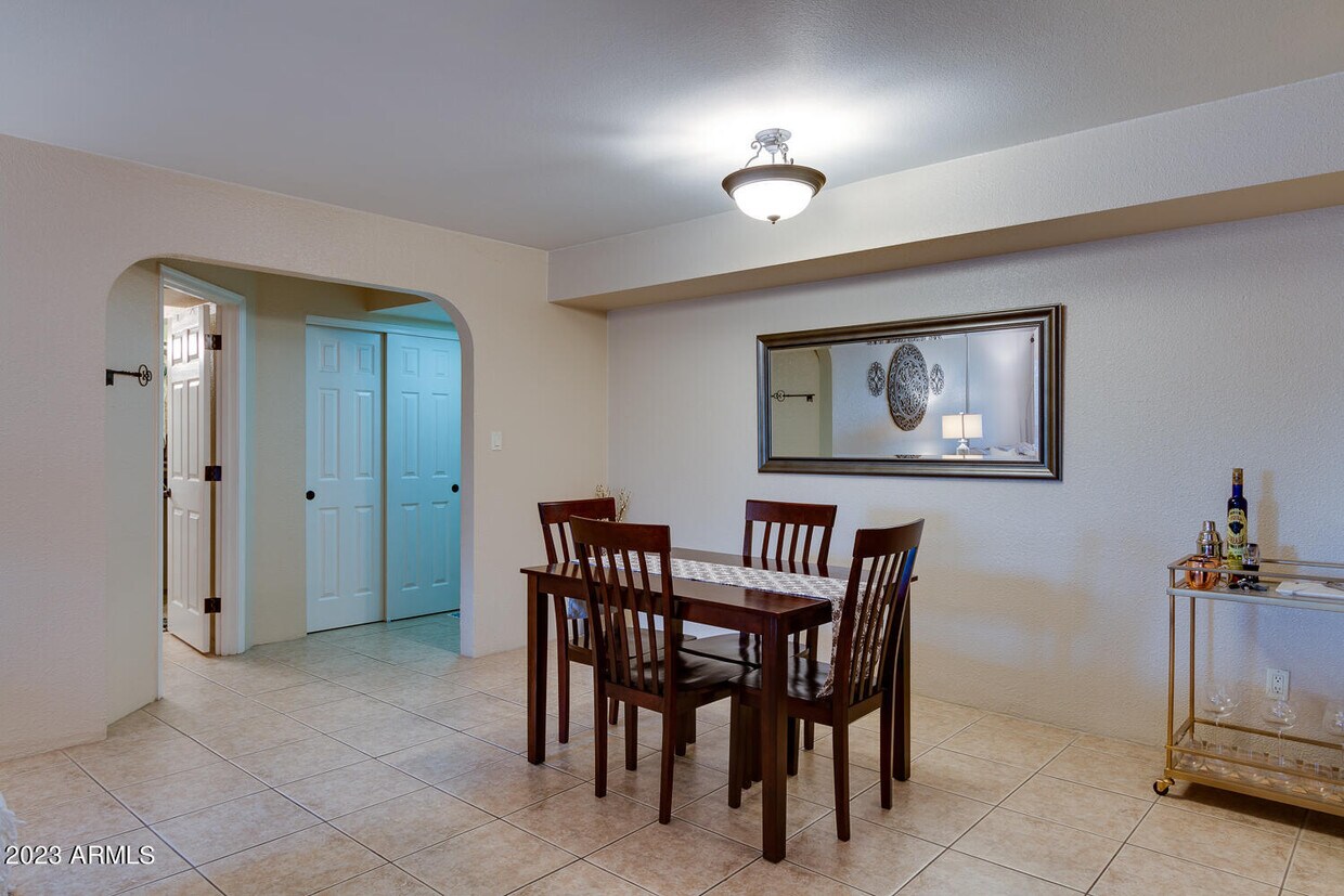 8500 E Indian School Rd Unit 202, Scottsdale, AZ 85251 Room for Rent