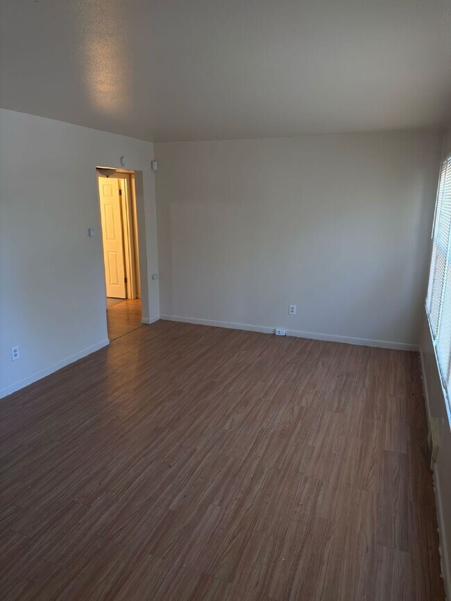 Building Photo - 4026 Belfore Dr