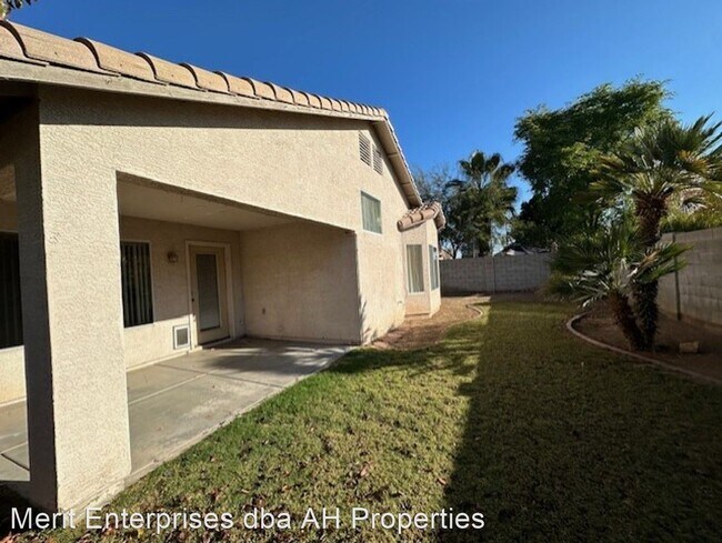 Building Photo - 4 br, 2 bath House - 5745 E GARNET AVE