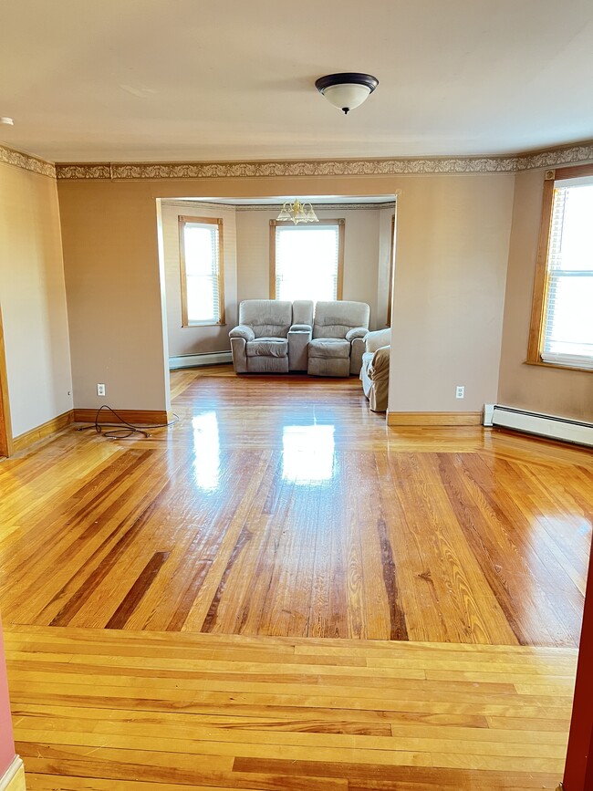 Dining room - 1033 New Boston Rd