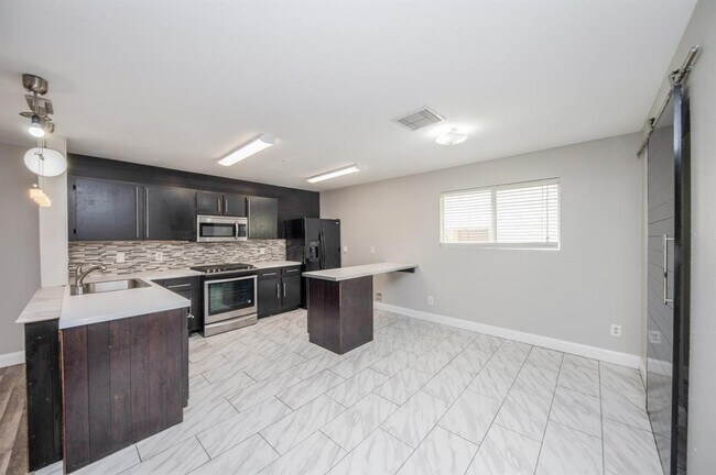 Foto del edificio - 7726 Galleon Field Ln