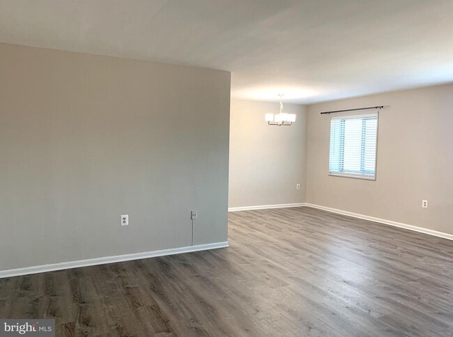 Foto del edificio - 1300 S Arlington Ridge Rd