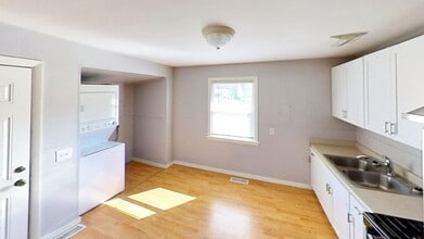 Building Photo - 1056 Harrison Ave