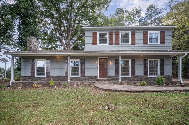 Building Photo - 132 Oak Trail