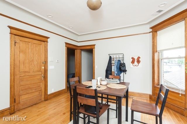 Foto del edificio - 1022 W Roscoe St