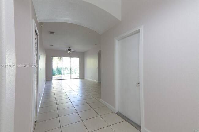 Building Photo - 5321 SW 130th Terrace