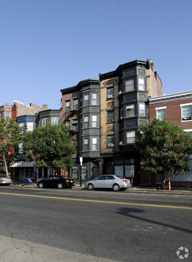Building Photo - 1023 Tremont St