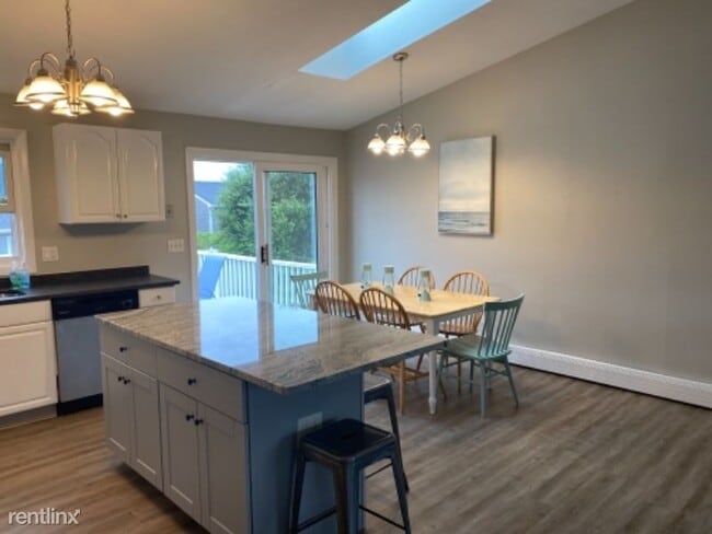 Building Photo - 3 br, 2.5 bath House - 22 Kingston Ln