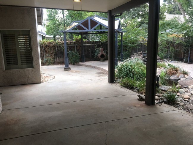 Foto del edificio - 3 br, 2 bath House - 2092 Decatur Ave
