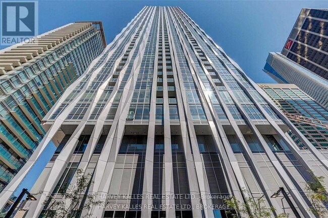 Photo du bâtiment - 1 Yorkville Ave