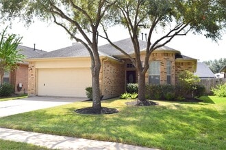 Building Photo - 12918 Meadow Springs Dr