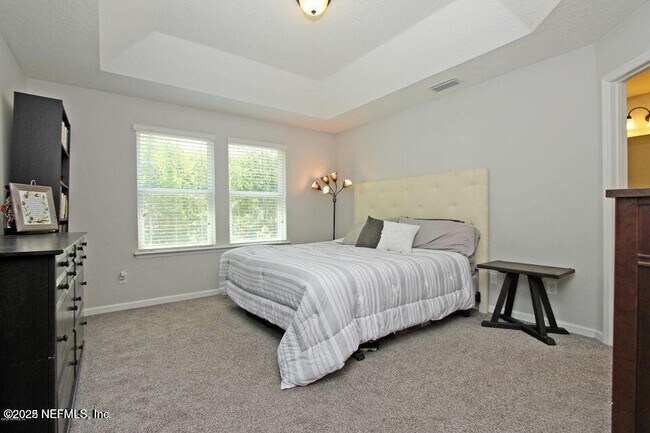 Building Photo - 255 Richmond Dr